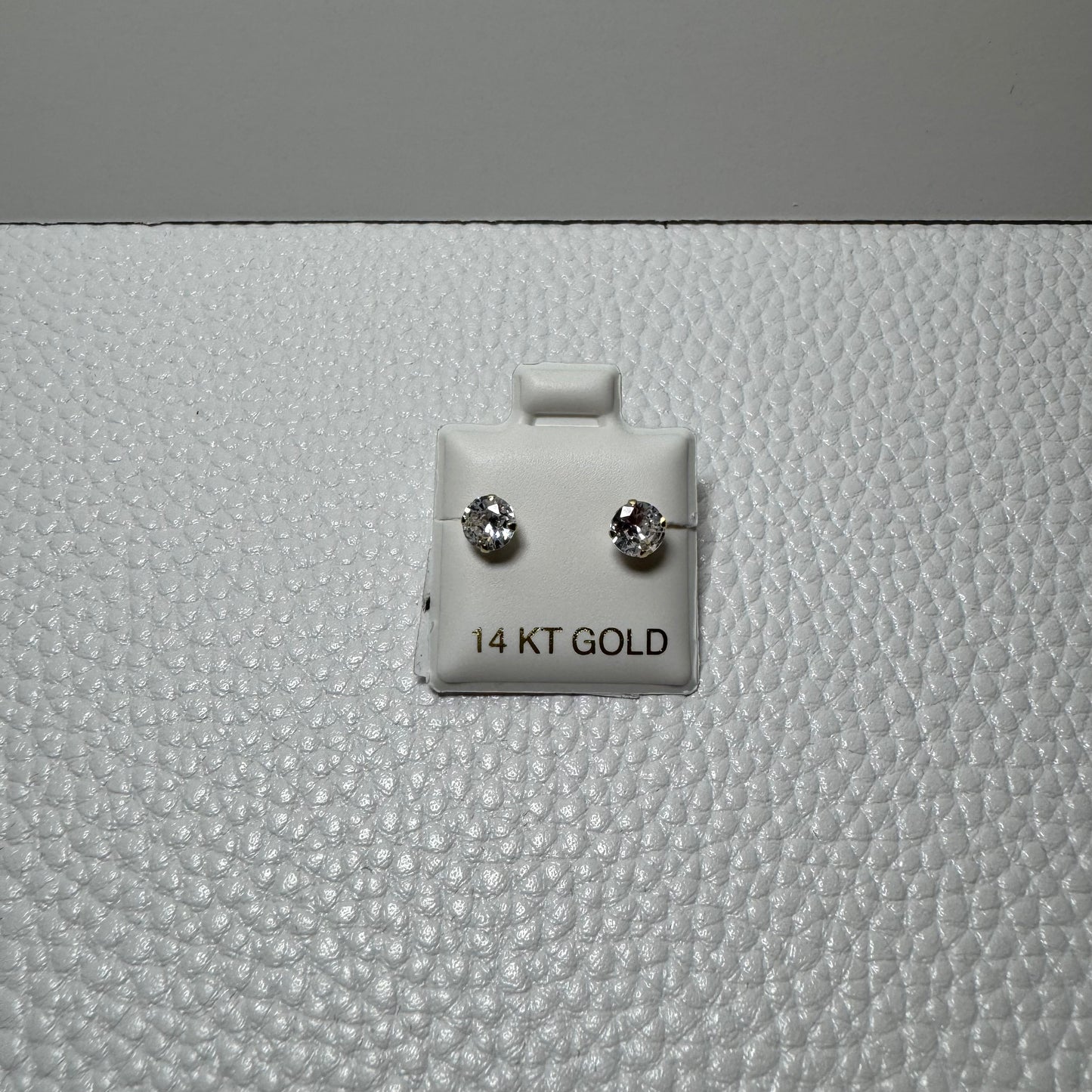 14K ITALIAN GOLD DIAMOND EARRINGS | NAVARRO JEWELRY