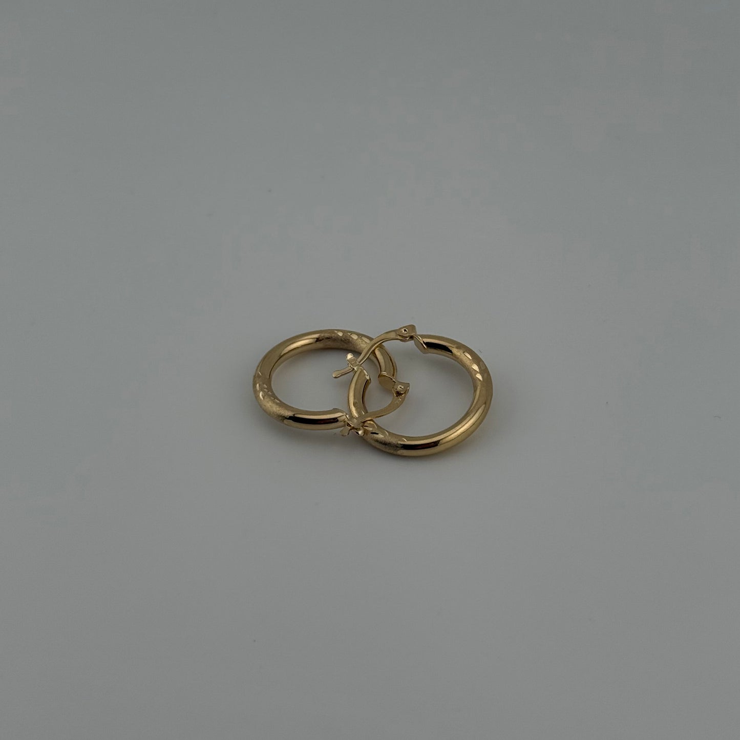 14K Gold Mini Hoop Earrings | NAVARRO JEWELRY | Italian Fine Gold Luxury for Women